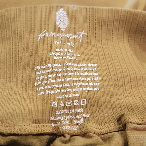 FP Movement Good Karma Flare Leggings Dusty Military M/L FP082 NWOT - Picture 7 of 7